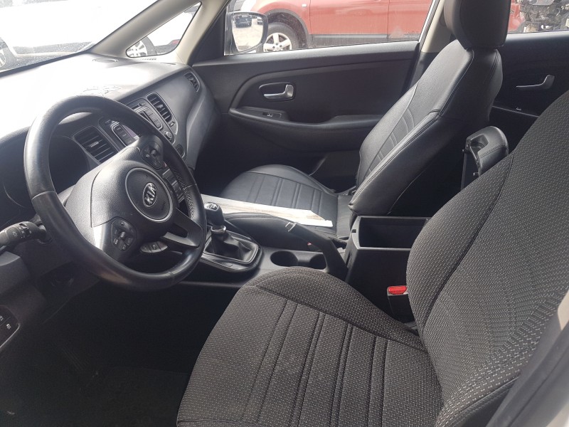 kia carens ( ) del año 2017