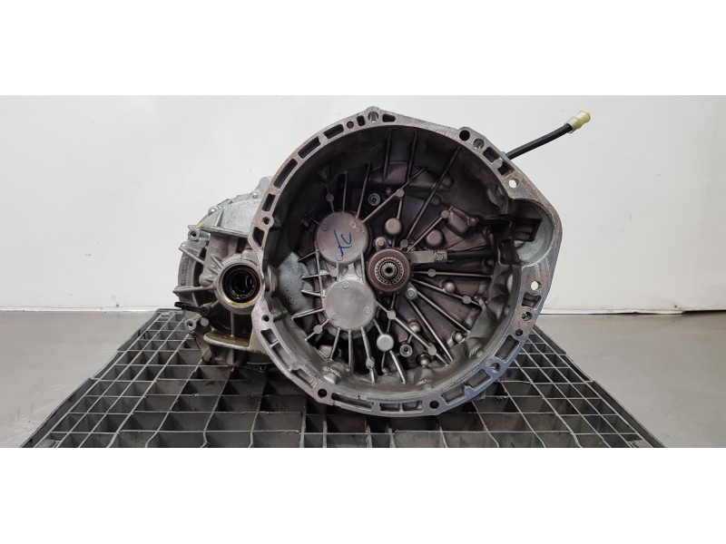 Recambio de caja cambios para nissan primastar cerrada referencia OEM IAM PF6082  