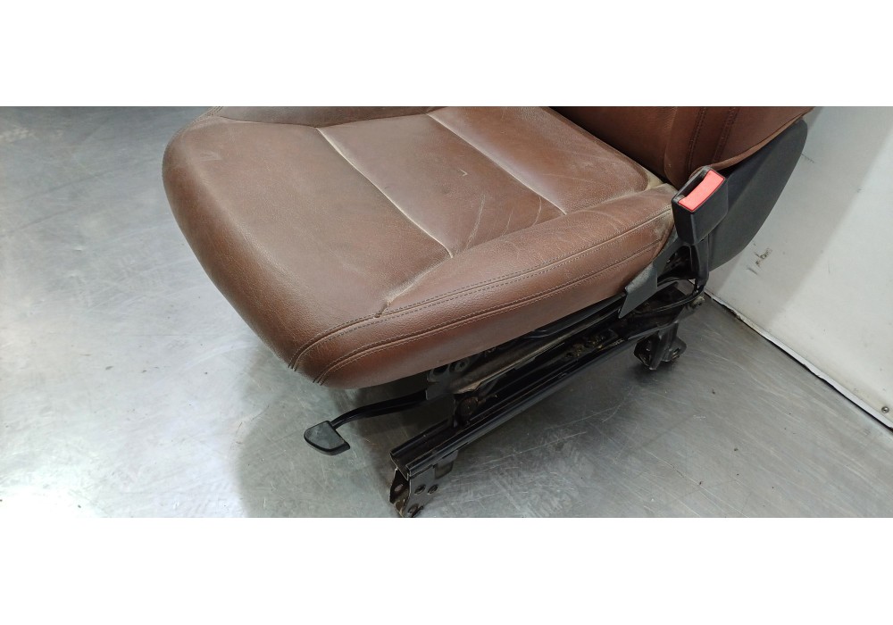 Recambio de juego asientos completo para mercedes clase b (w246) b 200 cdi be (246.201) referencia OEM IAM A0009105408 A00191004