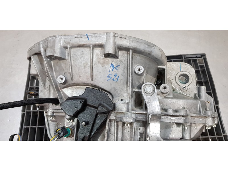 Recambio de caja cambios para nissan primastar cerrada referencia OEM IAM PF6082  