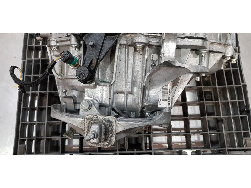 Recambio de caja cambios para nissan primastar cerrada referencia OEM IAM PF6082  