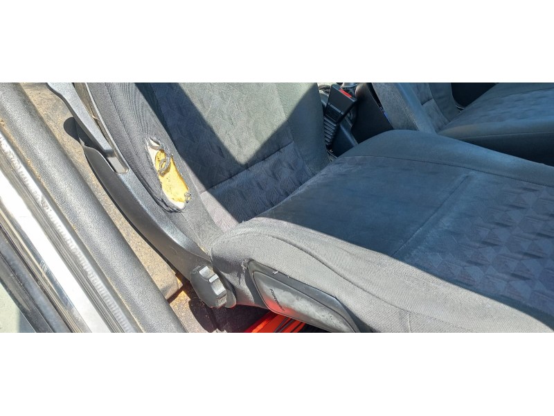 opel astra g berlina del año 2002