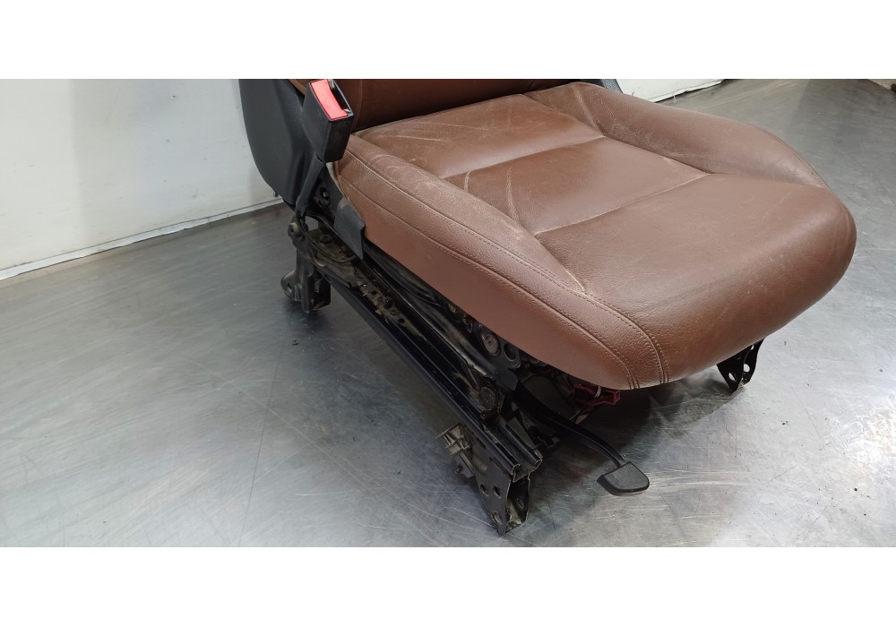 Recambio de juego asientos completo para mercedes clase b (w246) b 200 cdi be (246.201) referencia OEM IAM A0009105408 A00191004