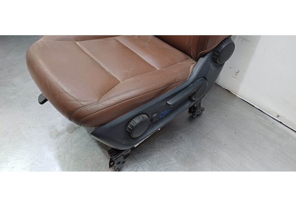 Recambio de juego asientos completo para mercedes clase b (w246) b 200 cdi be (246.201) referencia OEM IAM A0009105408 A00191004