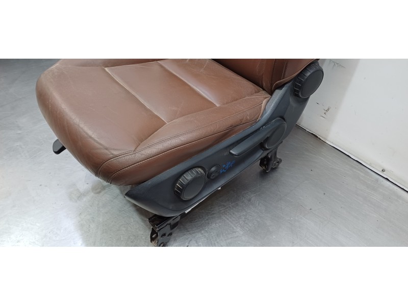 Recambio de juego asientos completo para mercedes clase b (w246) b 200 cdi be (246.201) referencia OEM IAM A0009105408 A00191004