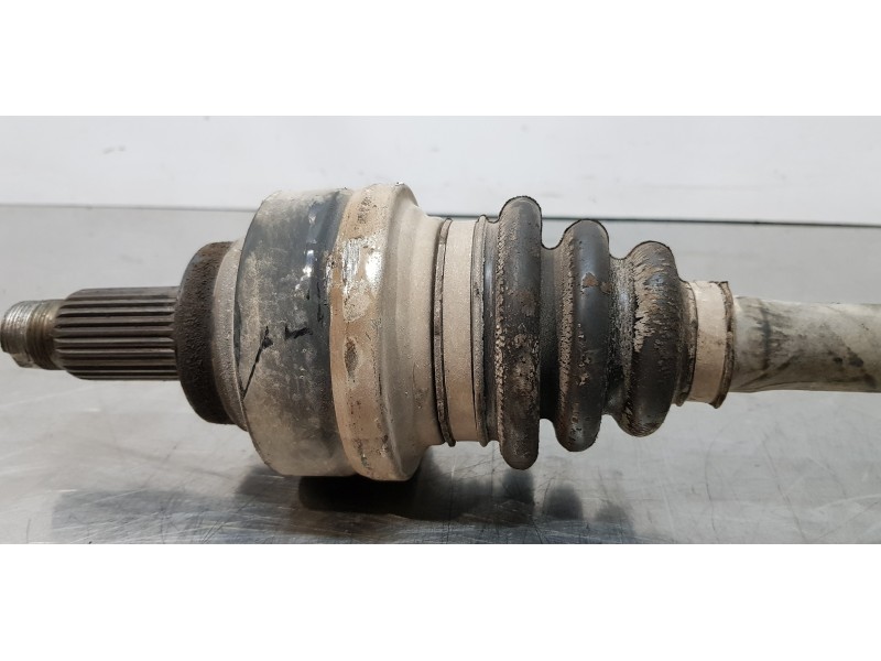 Recambio de transmision trasera derecha para bmw serie 1 lim. (f20/f21) 118d referencia OEM IAM 33208680348  