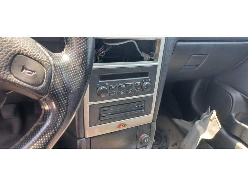 opel astra g berlina del año 2002