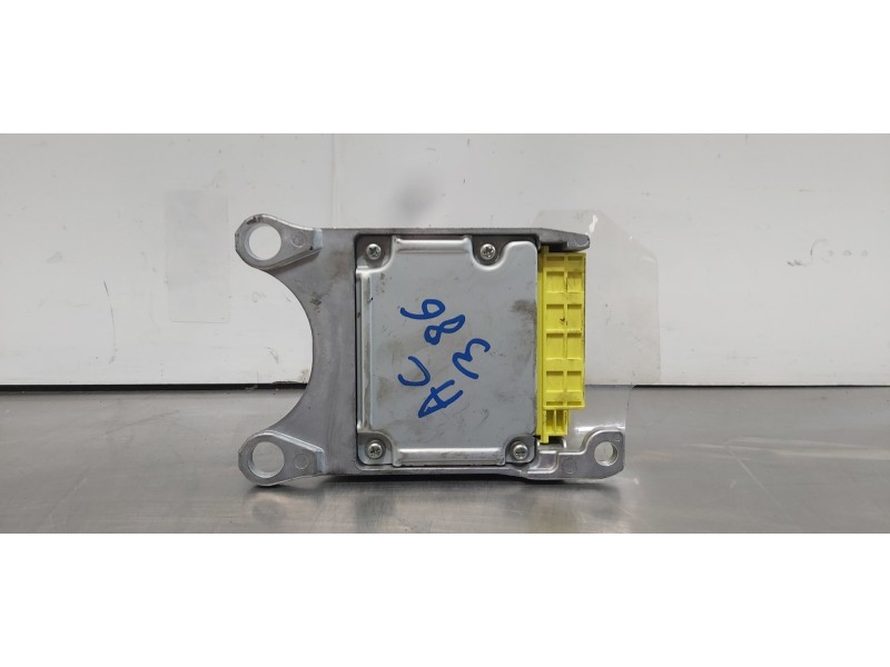 Recambio de centralita airbag para toyota prius (nhw30) eco referencia OEM IAM 8917047101  