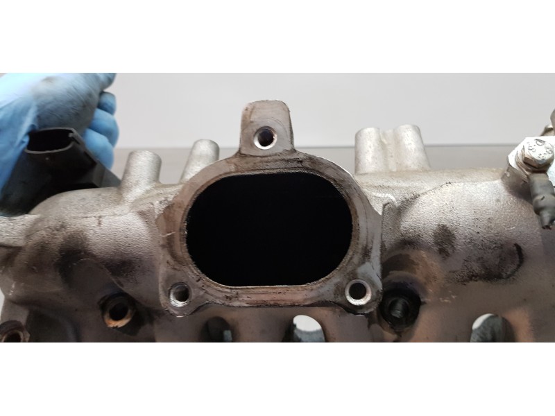 Recambio de colector admision para ssangyong rodius xdi limited referencia OEM IAM A6711410601  