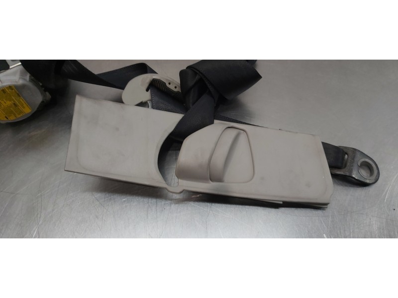 Recambio de cinturon seguridad delantero derecho para toyota prius (nhw30) eco referencia OEM IAM 7321047143B3   Recambio de cinturon seguridad delantero derecho para toyota prius (nhw30) eco referencia OEM IAM 7321047143B3