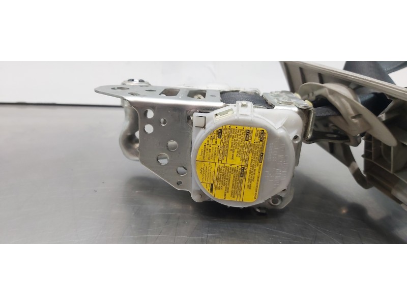 Recambio de cinturon seguridad delantero izquierdo para toyota prius (nhw30) eco referencia OEM IAM 7322047113B2  