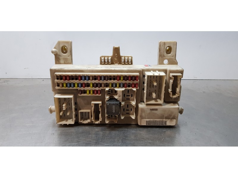 Recambio de caja reles / fusibles para ford focus c-max (cap) trend (d) referencia OEM IAM 3M5T14014CAB  