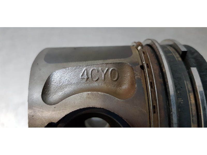 Recambio de piston para hyundai ix35 style awd referencia OEM IAM 234102F930   Recambio de piston para hyundai ix35 style awd referencia OEM IAM 234102F930