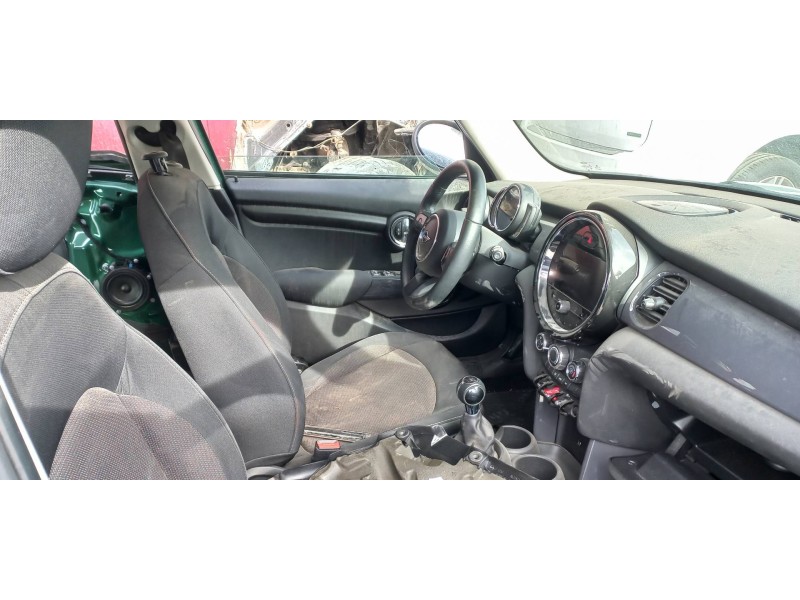 mini mini 5-trg. (f55) del año 2022