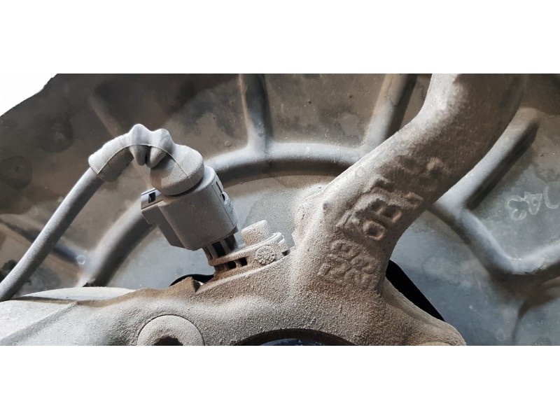 Recambio de mangueta delantera derecha para volkswagen golf v berlina (1k1) highline referencia OEM IAM 1K0407256AA  