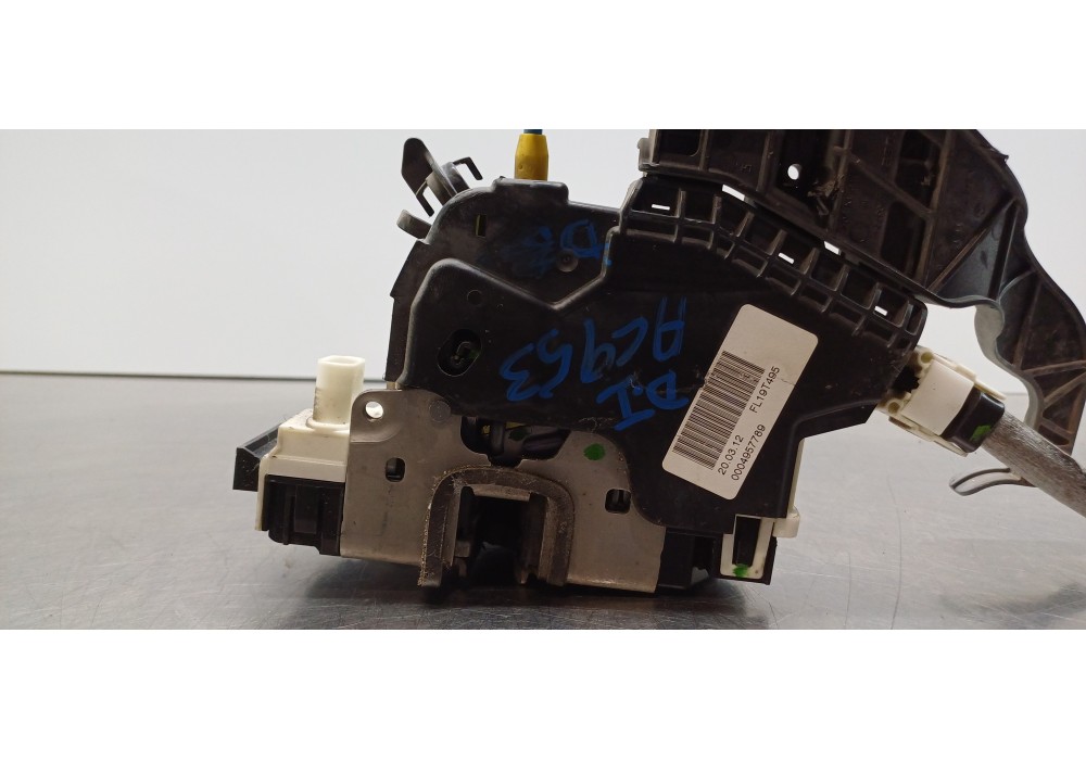 Recambio de cerradura puerta delantera izquierda para mercedes clase b (w246) b 200 cdi be (246.201) referencia OEM IAM A1667200