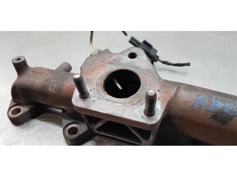 Recambio de colector escape para ssangyong rodius xdi limited referencia OEM IAM A6711421001  