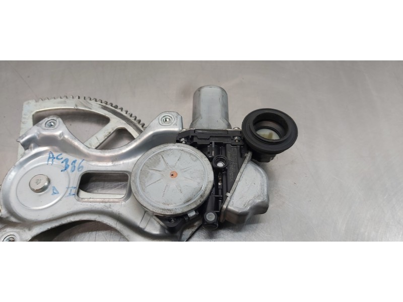 Recambio de elevalunas delantero izquierdo para toyota prius (nhw30) eco referencia OEM IAM 6980252070   Recambio de elevalunas delantero izquierdo para toyota prius (nhw30) eco referencia OEM IAM 6980252070