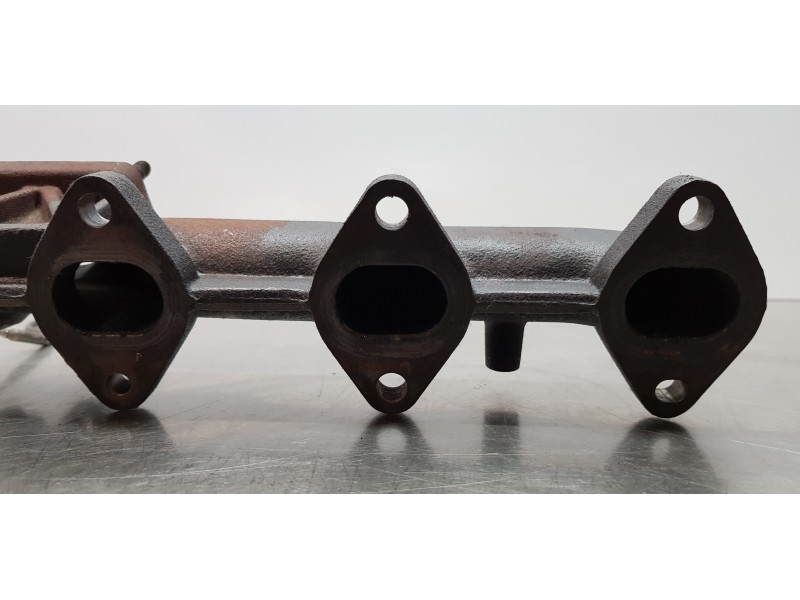 Recambio de colector escape para ssangyong rodius xdi limited referencia OEM IAM A6711421001  