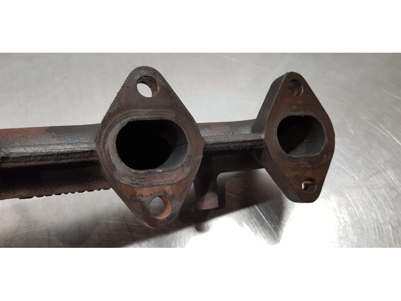 Recambio de colector escape para ssangyong rodius xdi limited referencia OEM IAM A6711421001  