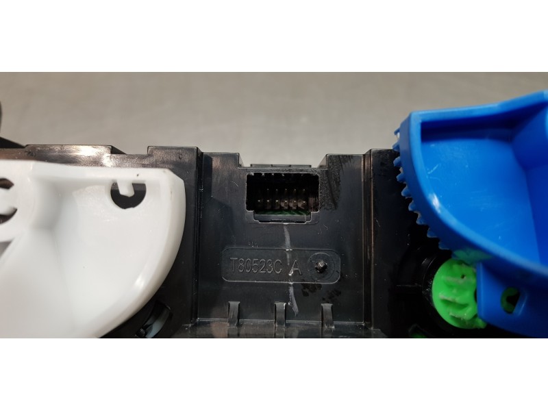 Recambio de mando calefaccion / aire acondicionado para nissan primastar cerrada referencia OEM IAM 285257697R  