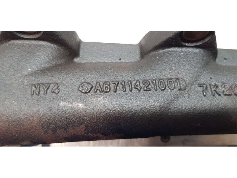 Recambio de colector escape para ssangyong rodius xdi limited referencia OEM IAM A6711421001  