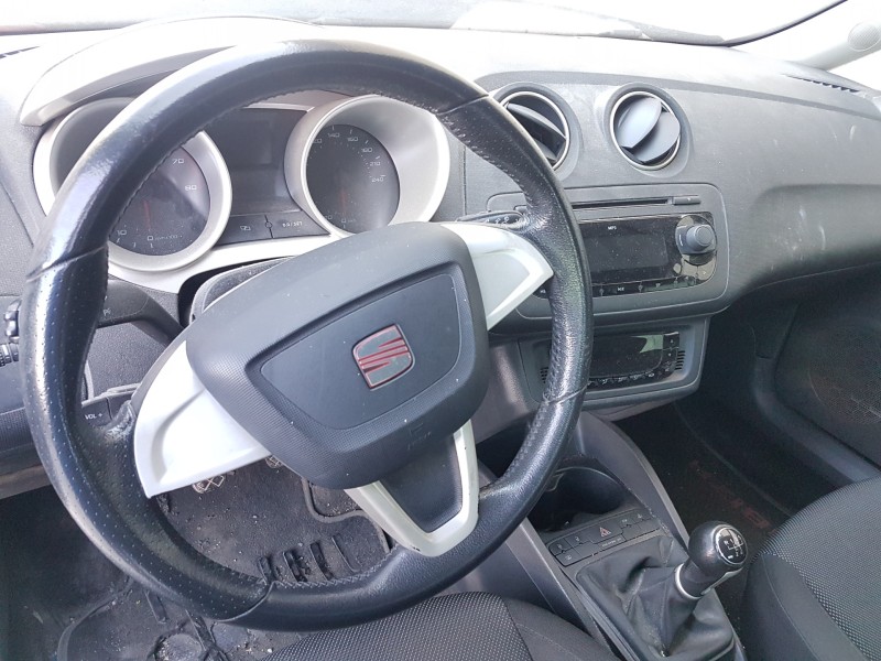 seat ibiza (6j5) del año 2009