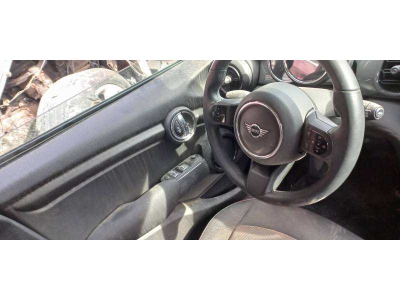 mini mini 5-trg. (f55) del año 2022