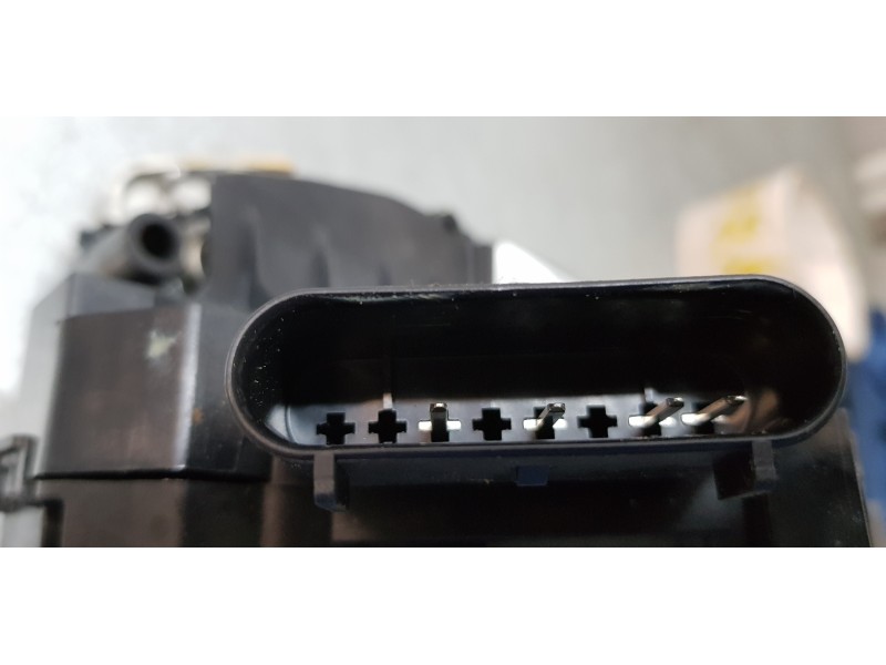 Recambio de cerradura puerta trasera derecha para ford ecosport trend referencia OEM IAM CN15A264A26DD  