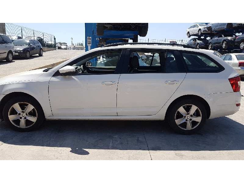 skoda octavia combi (5e5) del año 2015