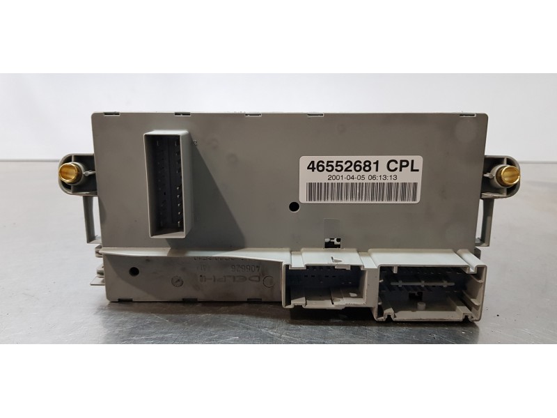 Recambio de caja reles / fusibles para fiat punto berlina (188) 1.2 8v active referencia OEM IAM 46552681  