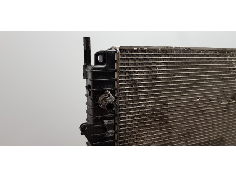 Recambio de radiador agua para land rover range rover sport v6 td se referencia OEM IAM PCC500560 7H328T000DA 