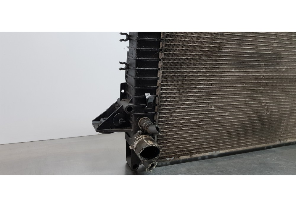 Recambio de radiador agua para land rover range rover sport v6 td se referencia OEM IAM PCC500560 7H328T000DA 