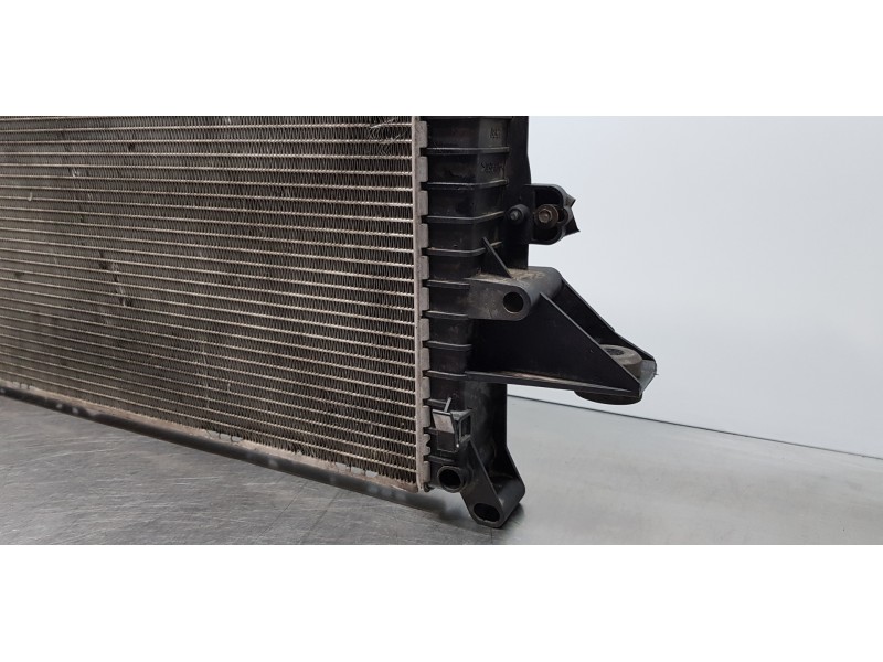 Recambio de radiador agua para land rover range rover sport v6 td se referencia OEM IAM PCC500560 7H328T000DA 