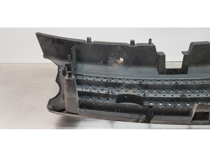 Recambio de rejilla delantera para land rover range rover sport v6 td se referencia OEM IAM DHB500062WWR 5H328138AA8WWR 