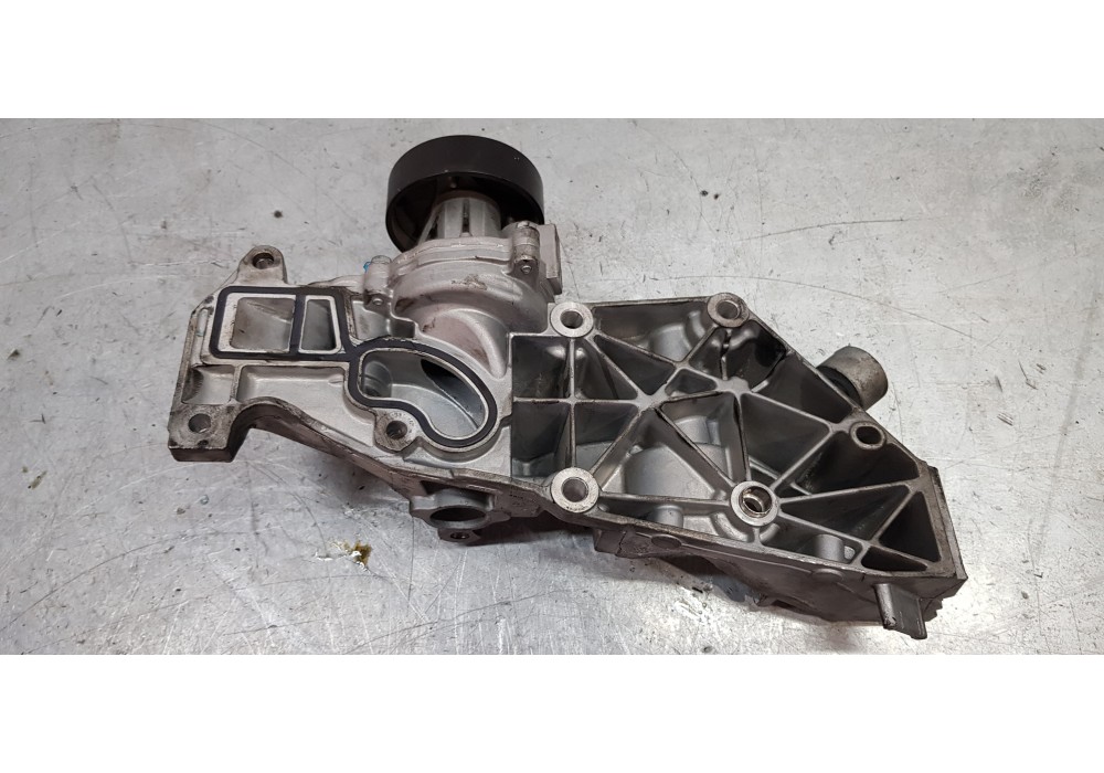 Recambio de soporte alternador para bmw serie 1 lim. (f20/f21) 116d m sport referencia OEM IAM 11518595645  