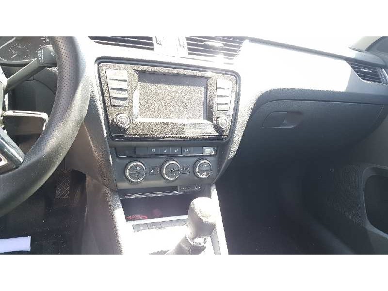 skoda octavia combi (5e5) del año 2015