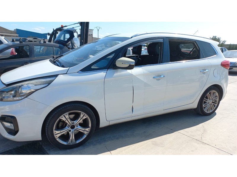 kia carens ( ) del año 2018