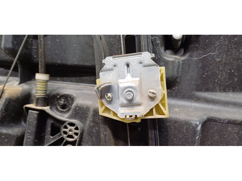 Recambio de elevalunas delantero derecho para mercedes clase b (w246) b 200 cdi be (246.201) referencia OEM IAM A2467200279 A246