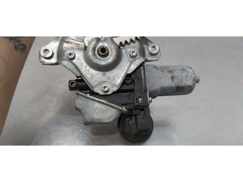 Recambio de elevalunas delantero derecho para toyota prius+ life referencia OEM IAM 6980121020   Recambio de elevalunas delantero derecho para toyota prius+ life referencia OEM IAM 6980121020