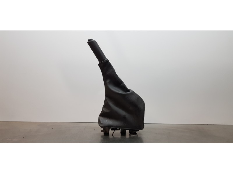 Recambio de palanca freno de mano para nissan primastar cerrada referencia OEM IAM 361352580R  