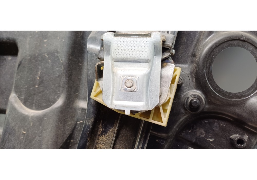 Recambio de elevalunas delantero izquierdo para mercedes clase b (w246) b 200 cdi be (246.201) referencia OEM IAM A2467200179 A2