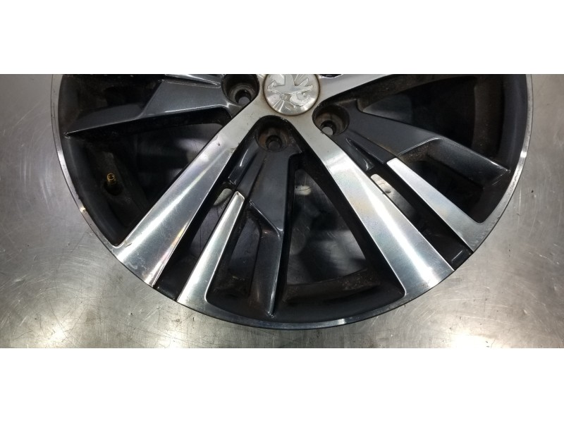 Recambio de llanta para peugeot 3008 allure referencia OEM IAM 98096873ZR 9809687377 