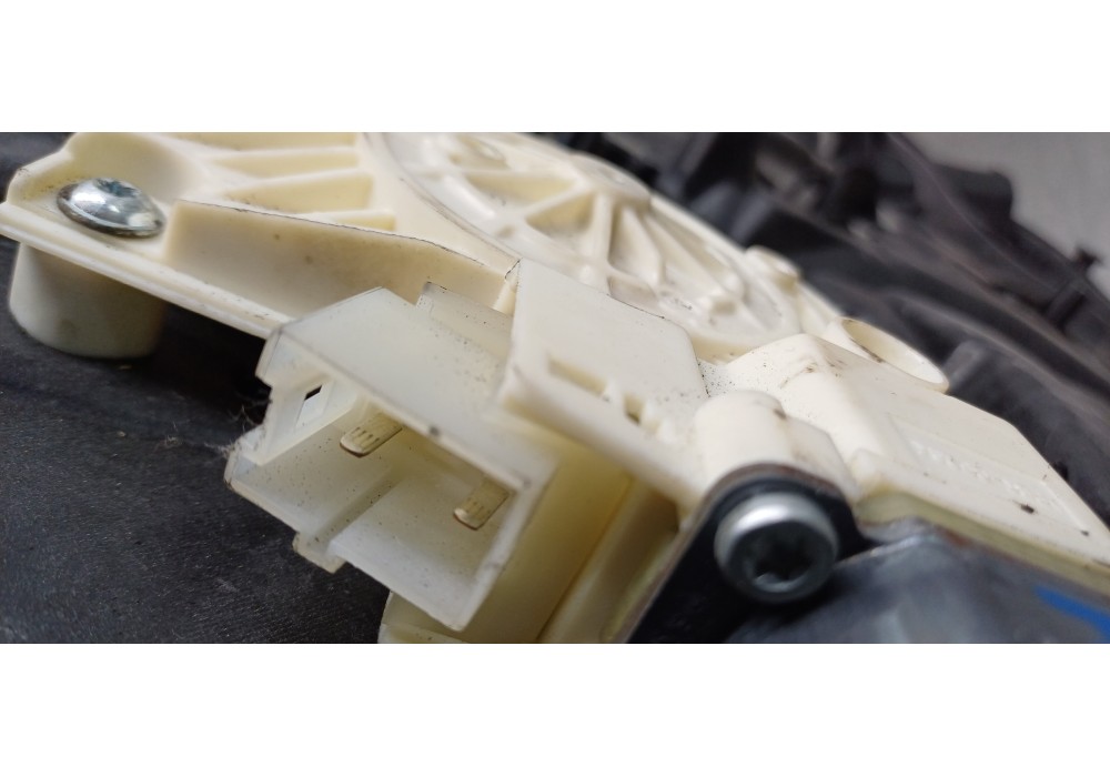 Recambio de elevalunas delantero izquierdo para mercedes clase b (w246) b 200 cdi be (246.201) referencia OEM IAM A2467200179 A2