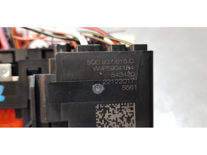 Recambio de caja reles / fusibles para volkswagen golf vii lim. (bq1) sport referencia OEM IAM 5Q0937615C   Recambio de caja reles / fusibles para volkswagen golf vii lim. (bq1) sport referencia OEM IAM 5Q0937615C