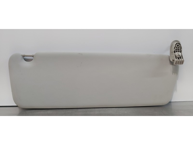 Recambio de parasol izquierdo para nissan primastar cerrada referencia OEM IAM 9640100Q2D  