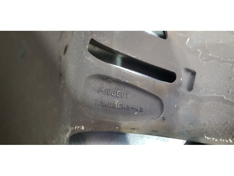 Recambio de llanta para peugeot 3008 allure referencia OEM IAM 98096873ZR 9809687377 