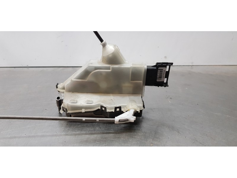 Recambio de cerradura puerta trasera derecha para citroen c4 cactus feel referencia OEM IAM 190388  