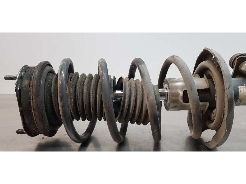 Recambio de amortiguador delantero izquierdo para ford fiesta (cb1) titanium referencia OEM IAM 8V5118K001CE   Recambio de amortiguador delantero izquierdo para ford fiesta (cb1) titanium referencia OEM IAM 8V5118K001CE