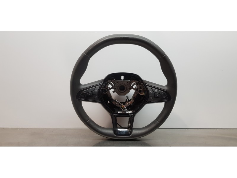 Recambio de volante para nissan primastar cerrada referencia OEM IAM 484004585R  